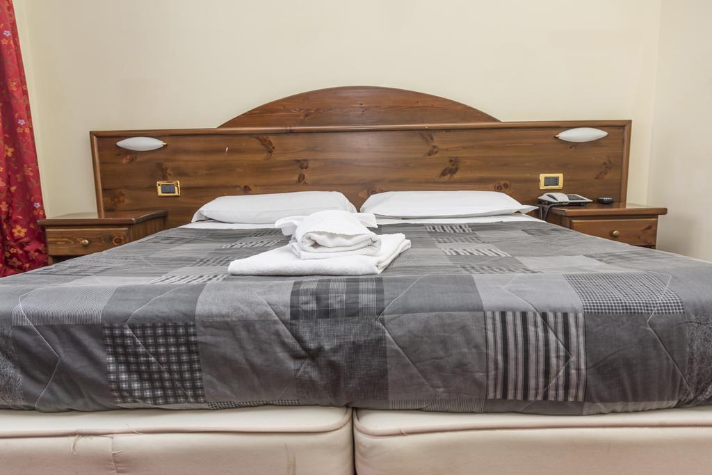 Oulx Hotel La Terrazza מראה חיצוני תמונה