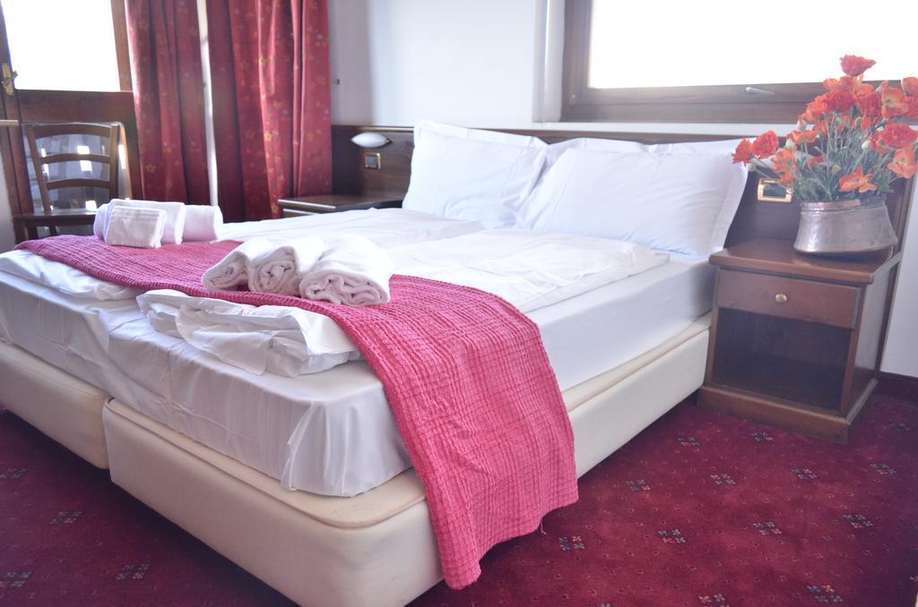 Oulx Hotel La Terrazza מראה חיצוני תמונה