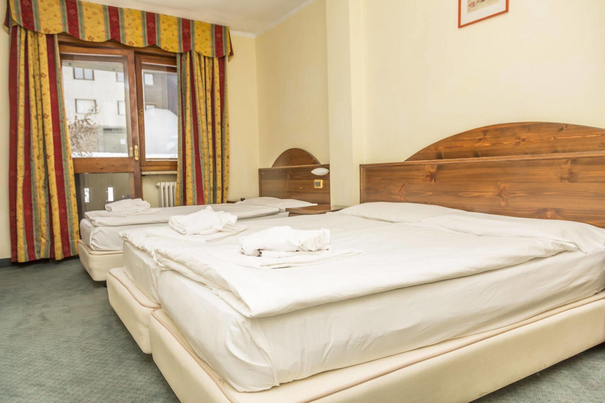 Oulx Hotel La Terrazza מראה חיצוני תמונה